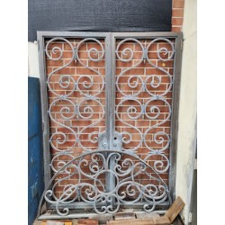 BRONZE DOOR GATE