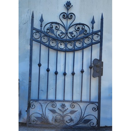 TRUMP JR. PEDESTRIAN GATES