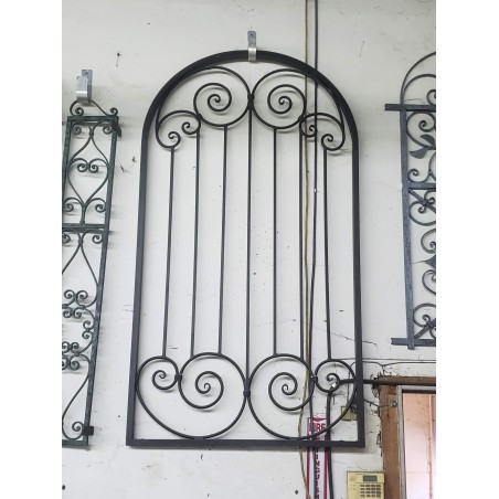 ARCHED WALKWAY GATE