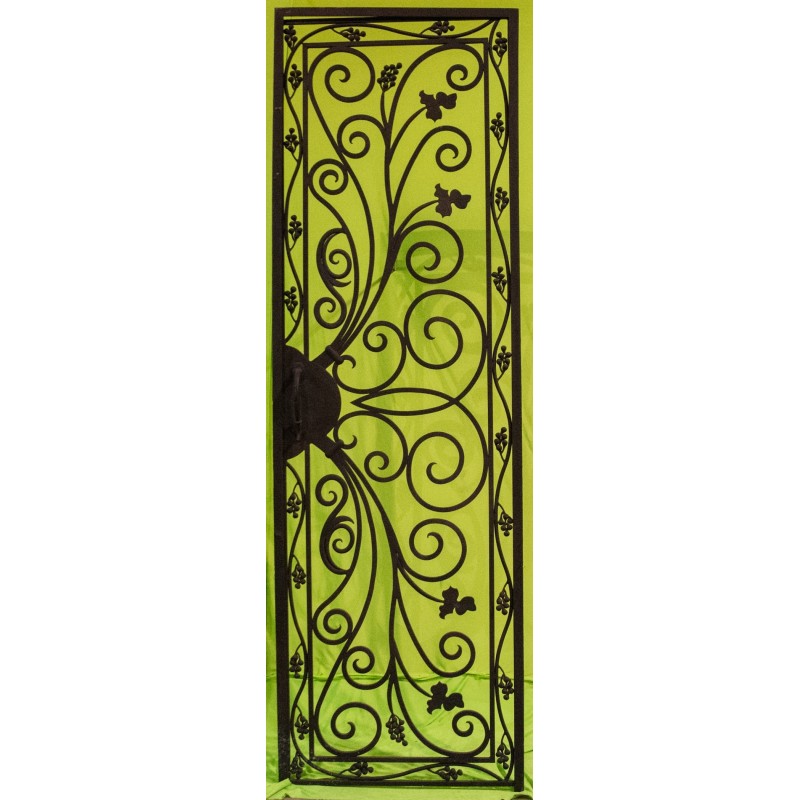 ENGLISH WINE ROOM GATE