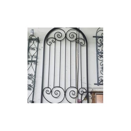 ARCHED WALKWAY GATE